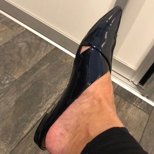 Sigerson Morrison navy blue patent leather. NEW